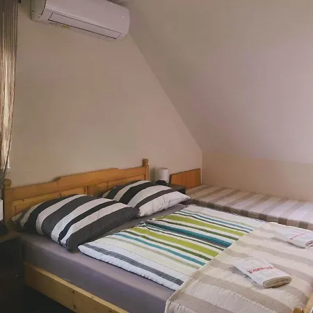 Guest house Piroschka Vendeghaz *