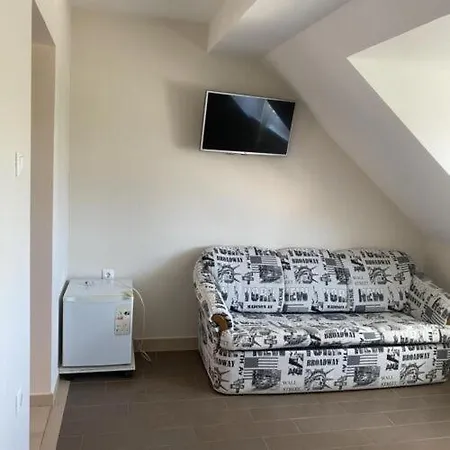 Piroschka Vendeghaz Zamárdi