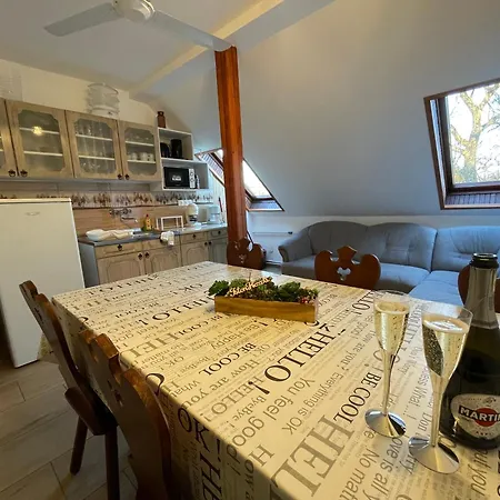 게스트하우스 Piroschka Vendeghaz