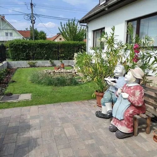 Piroschka Vendeghaz Πανσιόν 4*