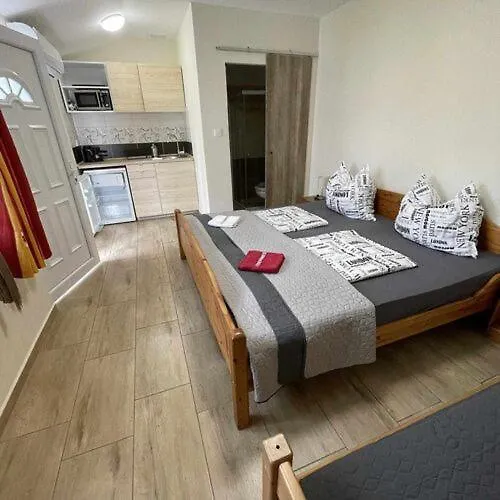 Piroschka Vendeghaz 4*