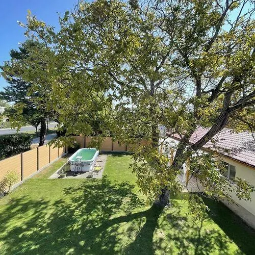 Piroschka Vendeghaz זמראדי