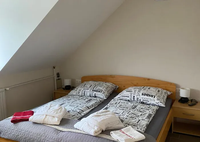 Piroschka Vendeghaz Πανσιόν